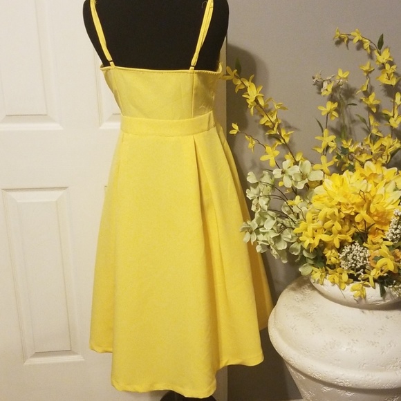 Yellow maxi - Picture 3 of 5